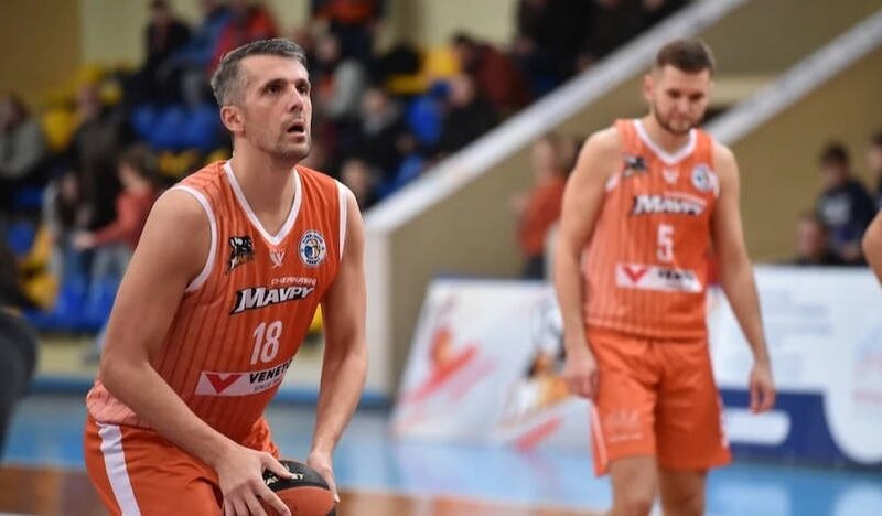 Агафонов ставить крапку у професійній кар’єрі