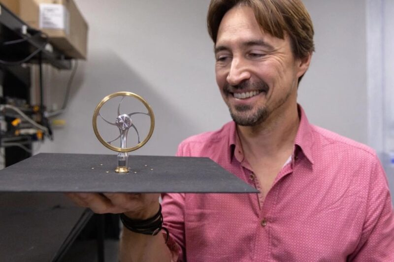 Технології - Американські вчені винайшли двигун, який отримує енергію під нічним небом