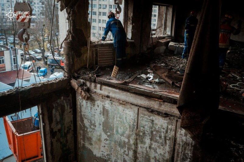 Атака Росії: в Києві знайшли тіло шостої жертви