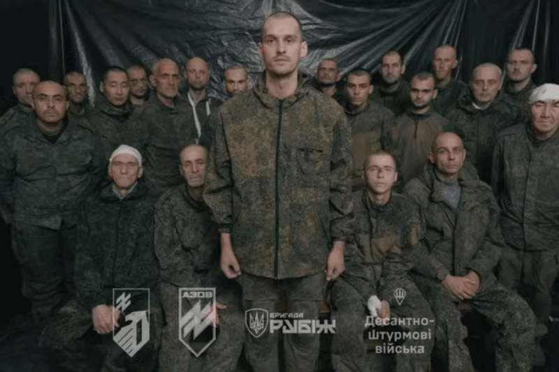 Бійці Азову взяли в полон 21 російського солдата