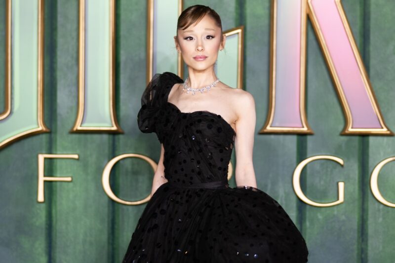 Блогер напав на Аріану Гранде на прем&rsquo;єрі Wicked у Сінгапурі