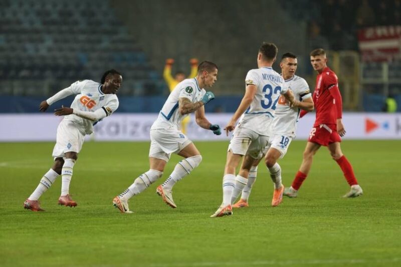 Динамо влаштувало гольове шоу в матчі зі Зрінські