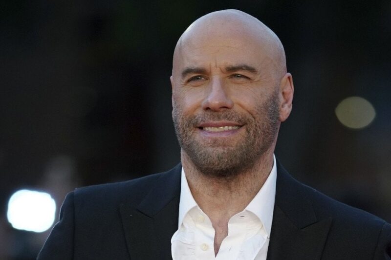 Джон Траволта показав рідкісне фото підрослого сина на його 15-річчя