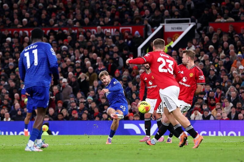 Евертон сенсаційно обіграв МЮ після божевільного вилучення