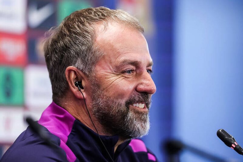 Флік розкрив деталі кадрової ситуації в команді