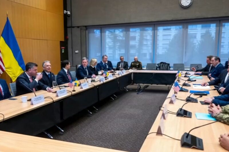 Хаос і надії. ЗМІ про переговори в Женеві