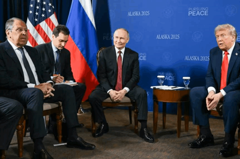 Хід конем: чи хоче Путін примиритися з Трампом відставкою Лаврова