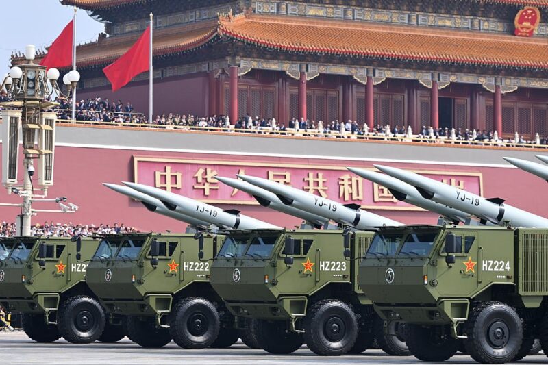 Китай збільшив площу для виробництва ракет і обігнав США – CNN