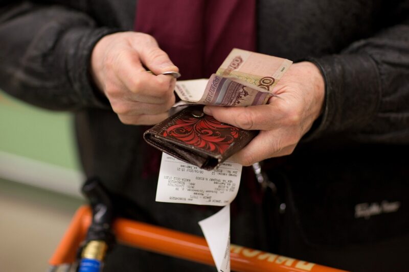 Кремль перекладе фінансовий тягар війни на росіян