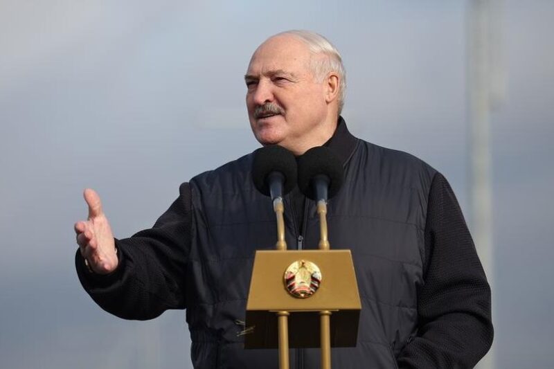 Лукашенко запросив українців на роботу у Білорусь