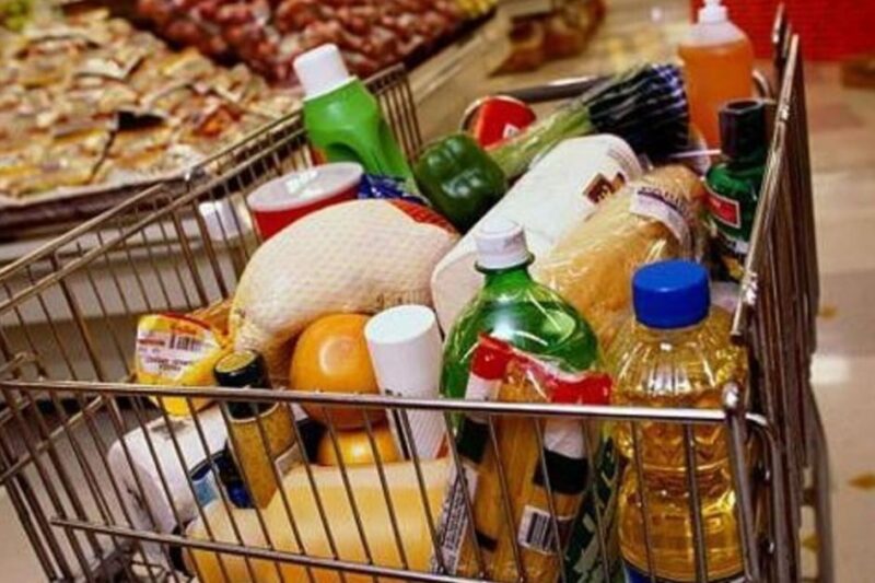 Новорічні рекорди: які продукти найбільше подорожчають до кінця року