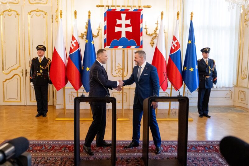 Польща хоче постачати американський газ Словаччині і Україні