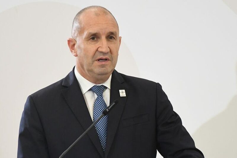 Президент Болгарії наклав вето на закон стосовно Лукойлу