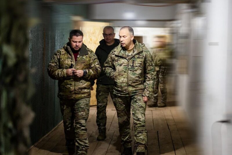 Про оточення у Покровську не йдеться – Сирський