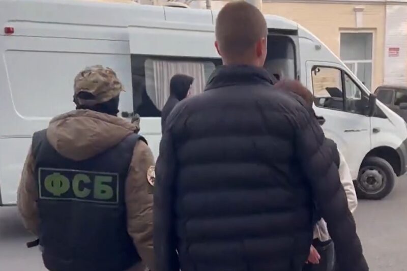 Російська ФСБ заявила про затримання вісьмох “диверсантів”