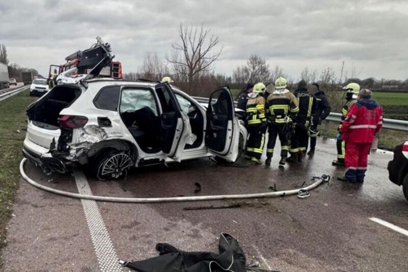 Смертельна ДТП під Києвом: BMW кілька разів перекинувся