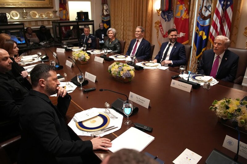 США погрожують припинити постачання зброї Україні – ЗМІ