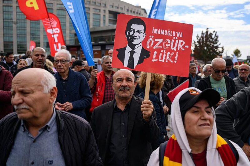 Турецька прокуратура вимагає для мера Стамбула понад 2300 років