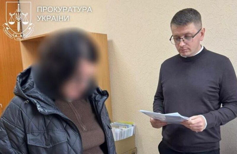 У Києві бухгалтерка нарахувала 1,5 млн виплат освітян на свою картку