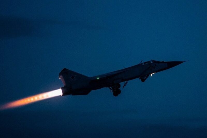 Удруге за ніч: зліт МіГ-31К і запуск Кинджалів РФ