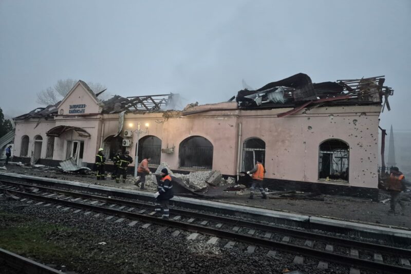 Укрзалізниця ввела обмеження для потягів після обстрілів