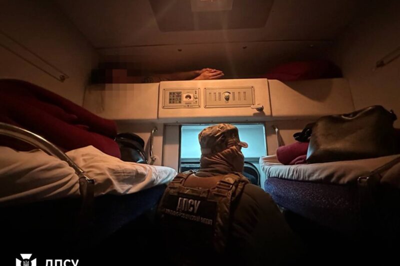 Новини України - В Україні викрили канал переправлення ухилянтів у поїздах