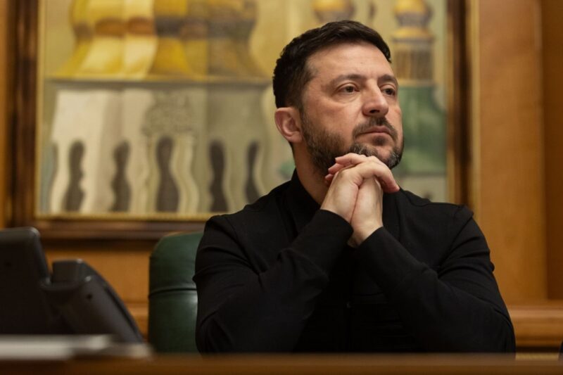 Відомо, хто представлятиме Україну на переговорах