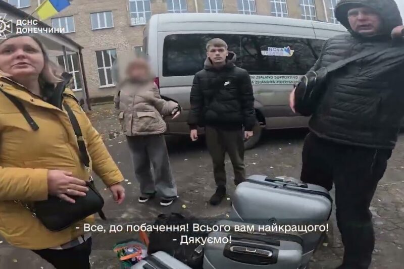 Рятувальники евакуювали 22 мешканців із прифронтової Дружківки, серед них — 7 дітей.