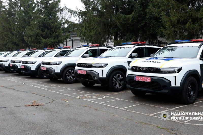 Міжнародні партнери передали автомобілі для роботи ПОГів з прифронтових регіонів