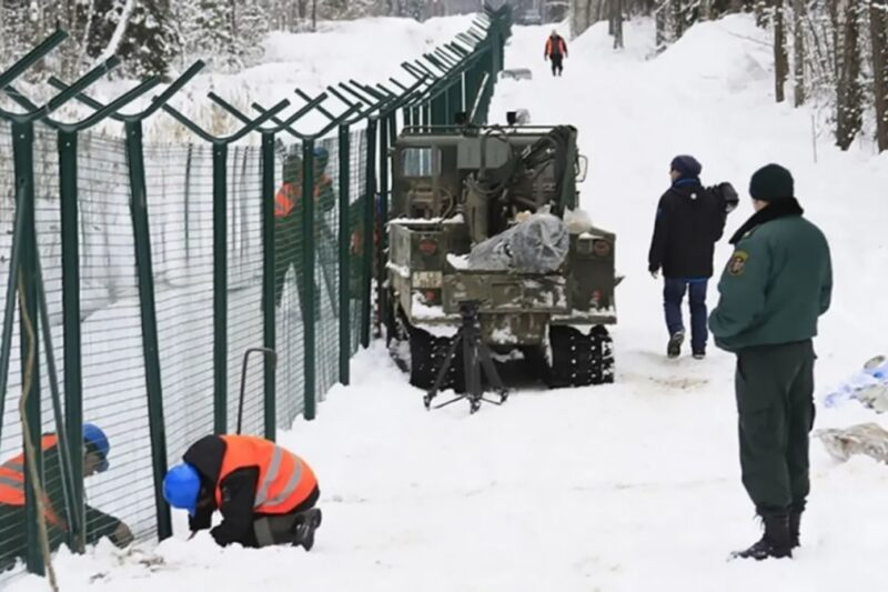 280 км: Латвія повністю огородилася від Росії парканом