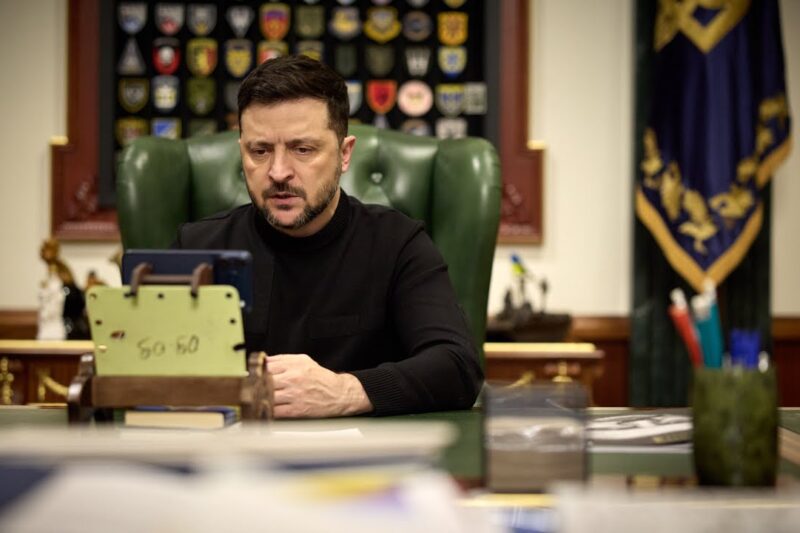 Робимо все, щоб документи були і щоб документи були реалістичними 23.12.2025