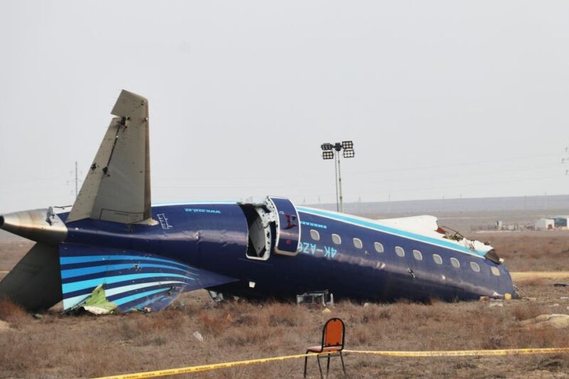 Аварія літака AZAL: Баку розкритикував рішення РФ припинити розслідування