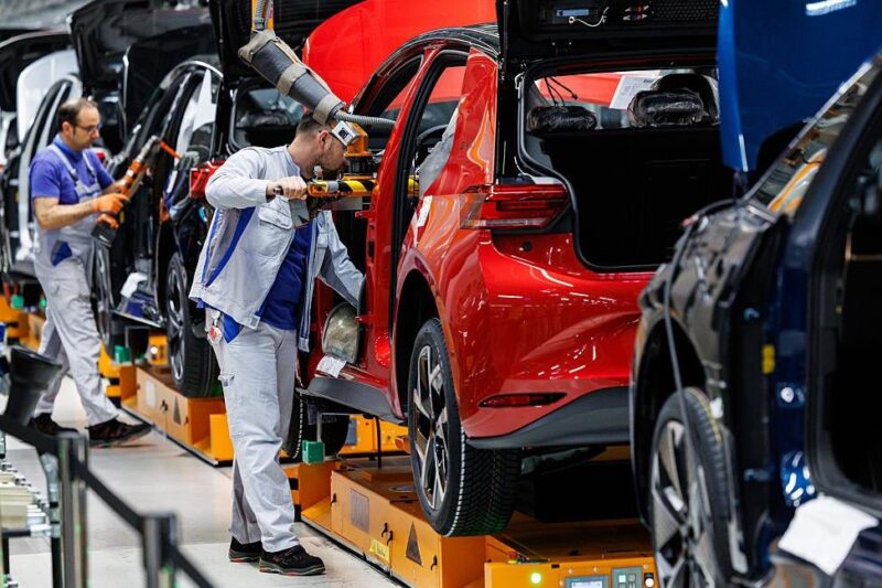 Автовиробники Німеччини переживають найбільший обвал за останні 15 років