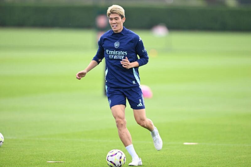 Аякс досяг домовленості з колишнім захисником Арсеналу