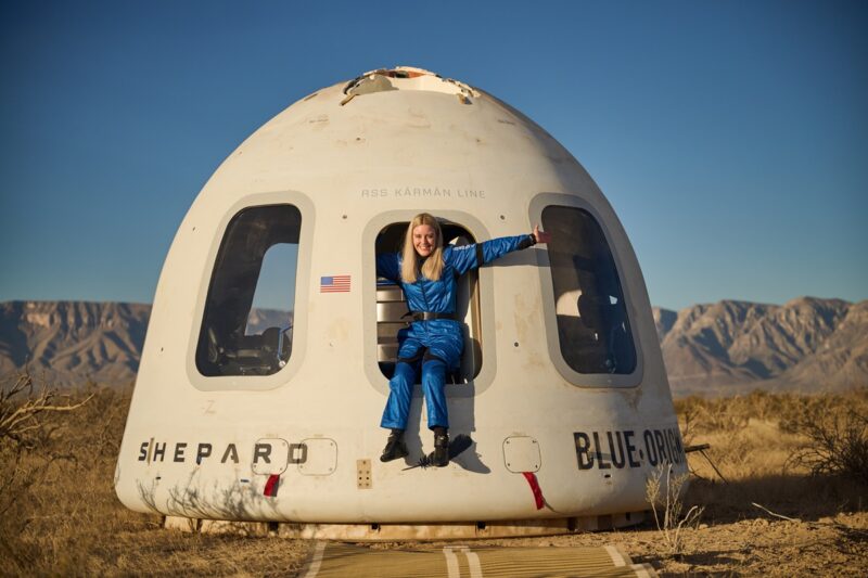 Blue Origin вперше відправили в космос людину на колісному кріслі