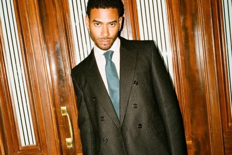 Брат футболіста МЮ влаштував акцію на трибунах під час матчу