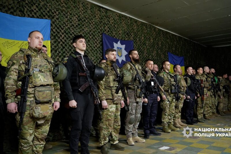 Донеччина та Харківщина. Тут цілодобово поліція продовжує тримати стрій під прицілом ворога.