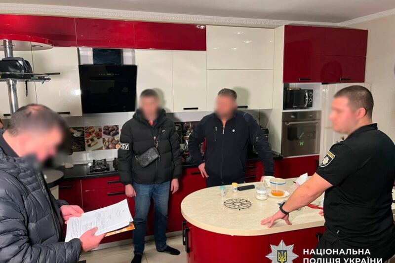 Депутат з Дніпра замість відрядження відпочивав у Греції