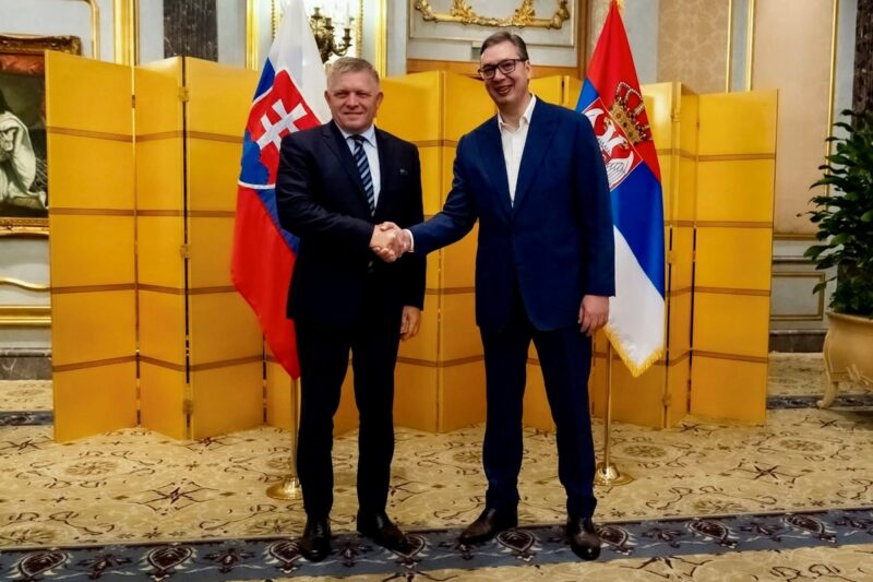 Фіцо поскаржився на невдалий старт саміту в Брюсселі і пошкоджений літак