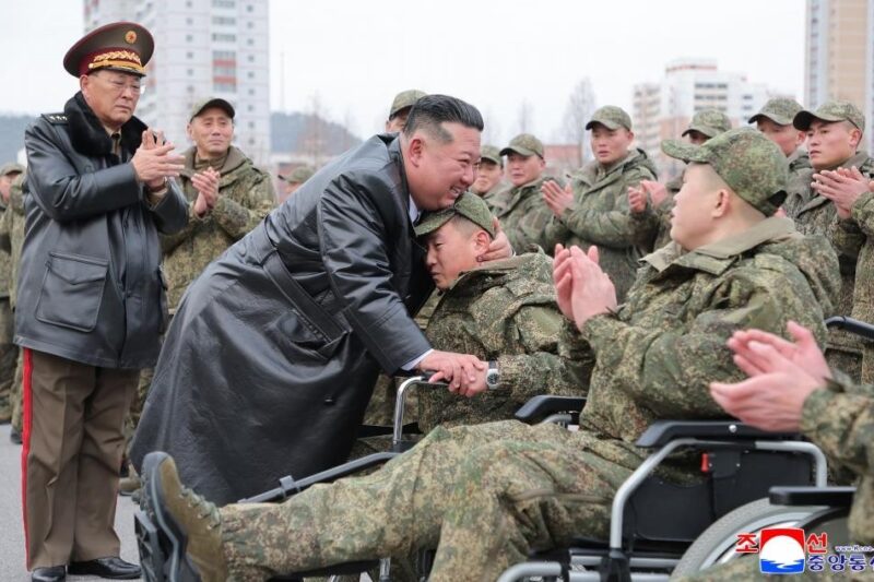 Кім Чен Ин повернув своїх саперів з Росії