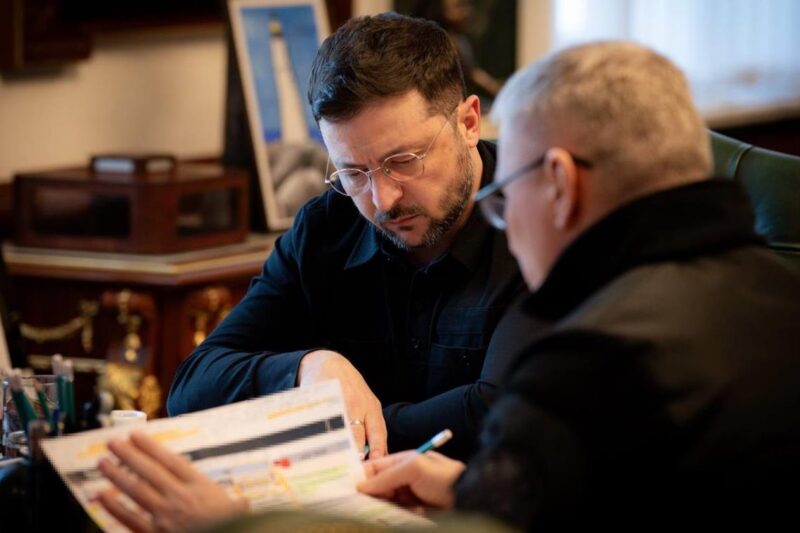 Китай допомагає РФ бити по енергетиці – Зеленський