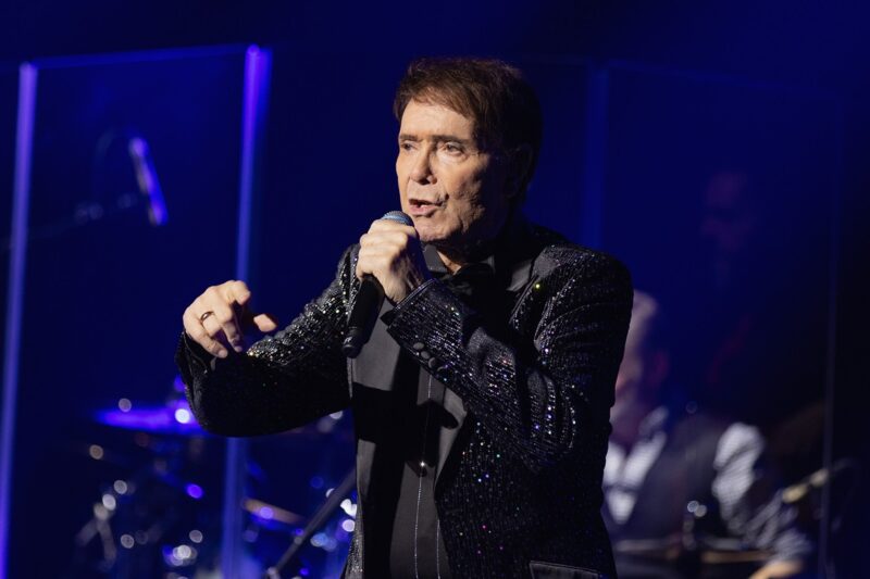 Кліфф Річард уперше зізнався, що таємно лікувався від раку простати