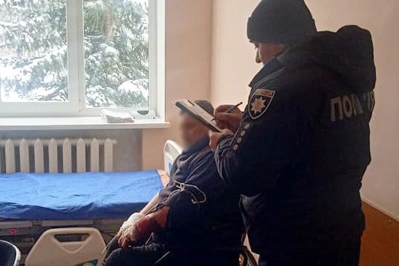 На Чернігівщині росіяни обстріляли авто з хлібом, постраждав водій