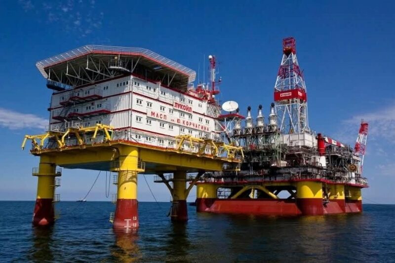 На Каспії знову уражено нафтові платформи – ЗМІ