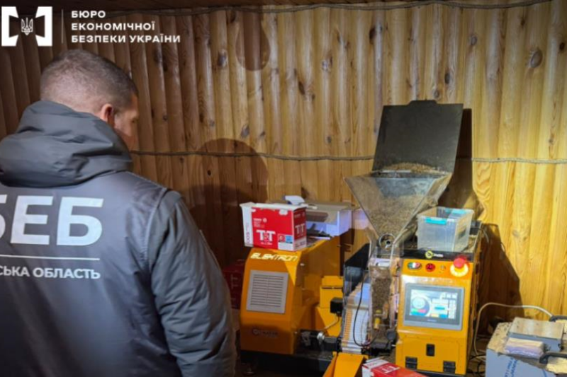 На Київщині ліквідували підпільний цех із виготовлення сигарет