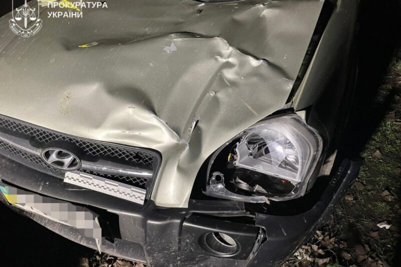 На Полтавщині поліцейський на смерть збив двох сестер на узбіччі дороги