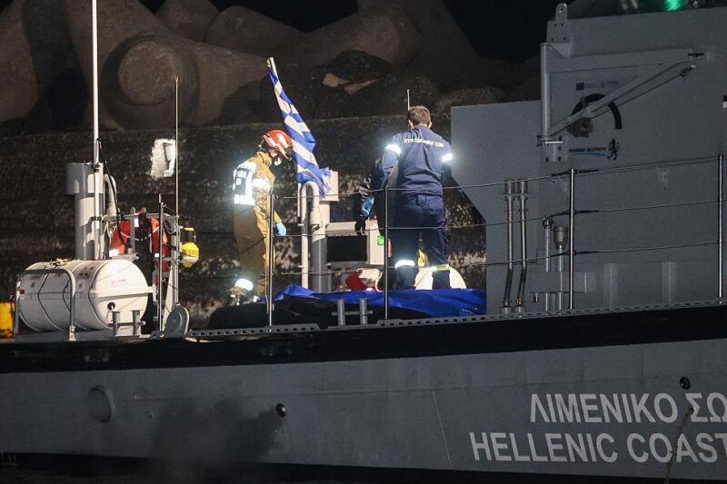 Неподалік від Греції затонув човен з мігрантами: 17 загиблих