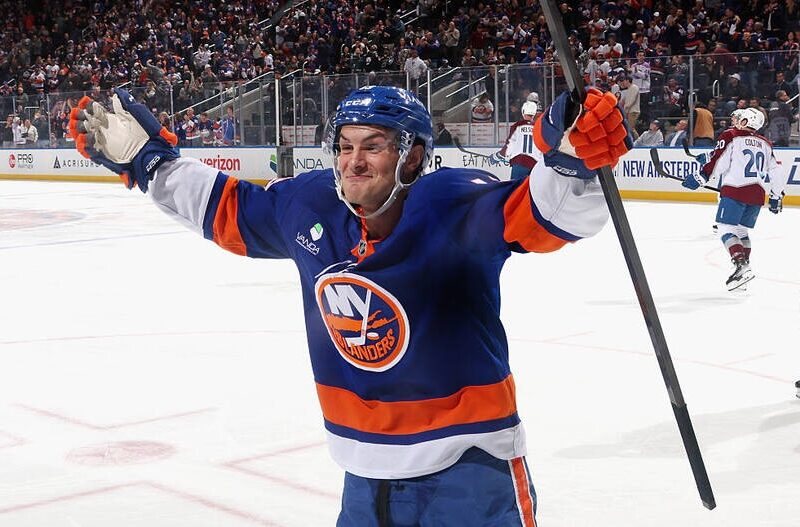 НХЛ: Едмонтон і Колорадо здобули нищівні перемоги