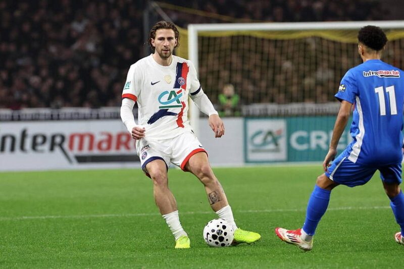 Один із найкращих на полі: оцінка Забарного у грі ПСЖ у Кубку