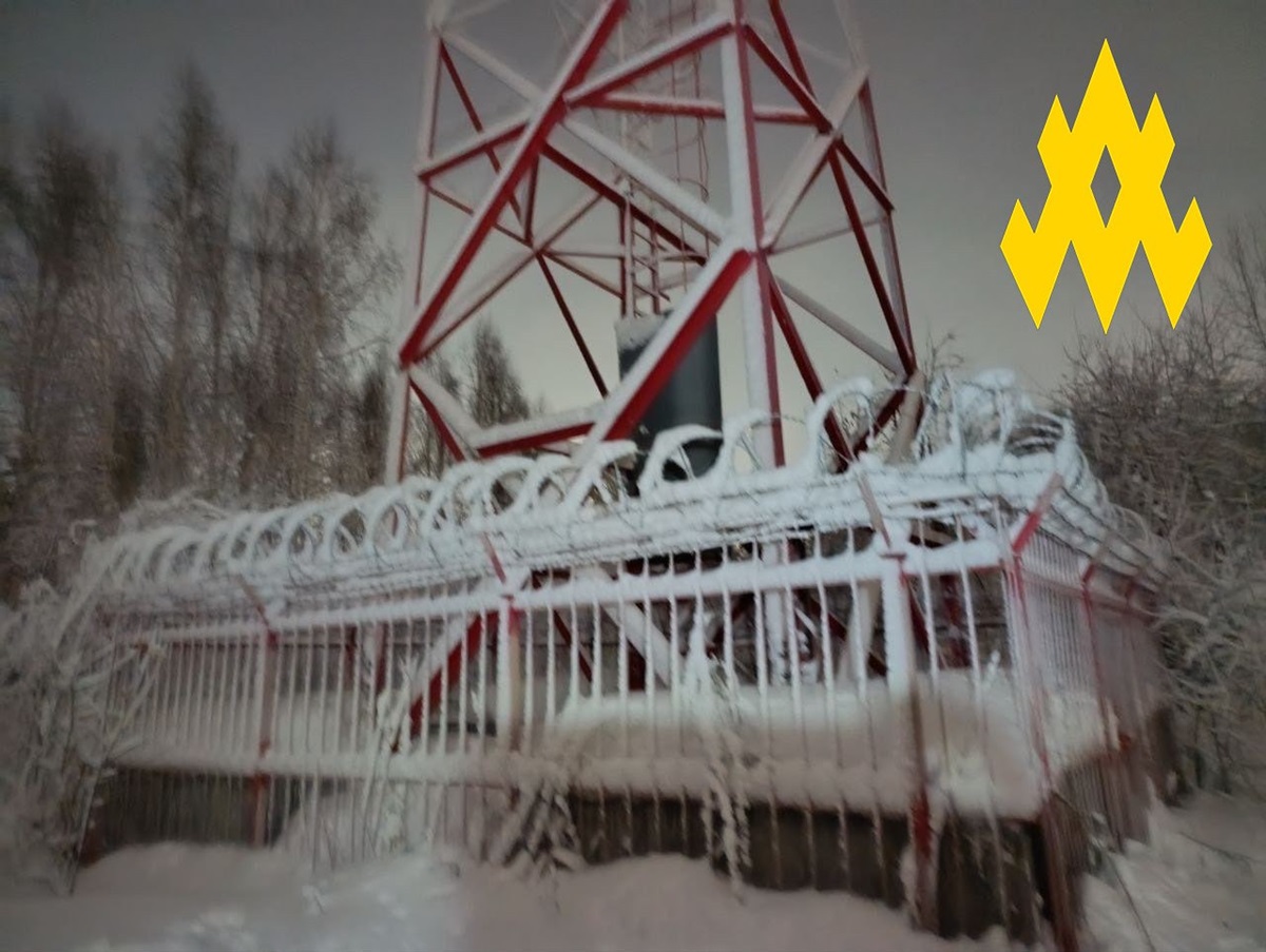 Новини світу - Партизани знищили вежу зв'язку біля авіабази в Новосибірську